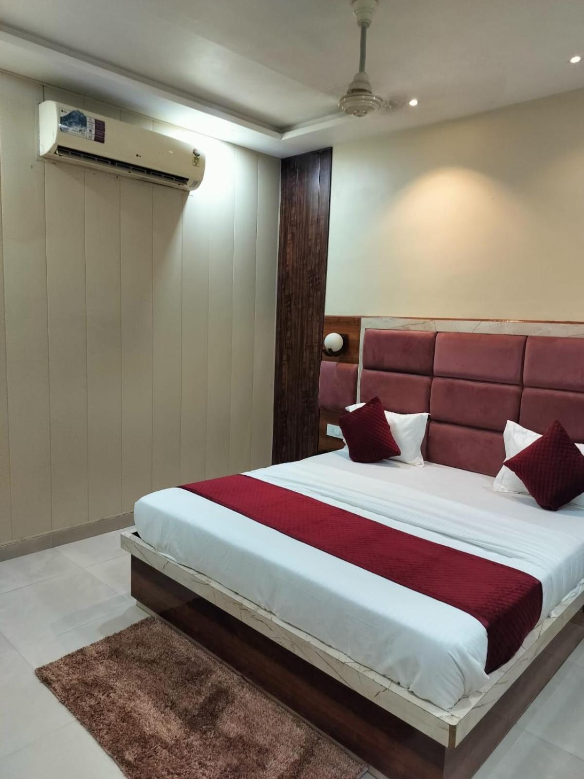 The Five Dimension Apartment อัครา ภายนอก รูปภาพ