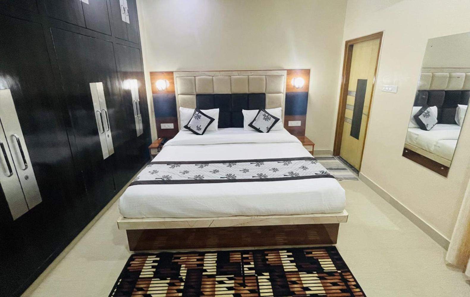 The Five Dimension Apartment อัครา ภายนอก รูปภาพ